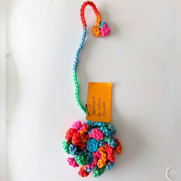 📓NEW Bookmark Flowers HAND CRAFTED Handmade Crochet - Picture 1 of 8
